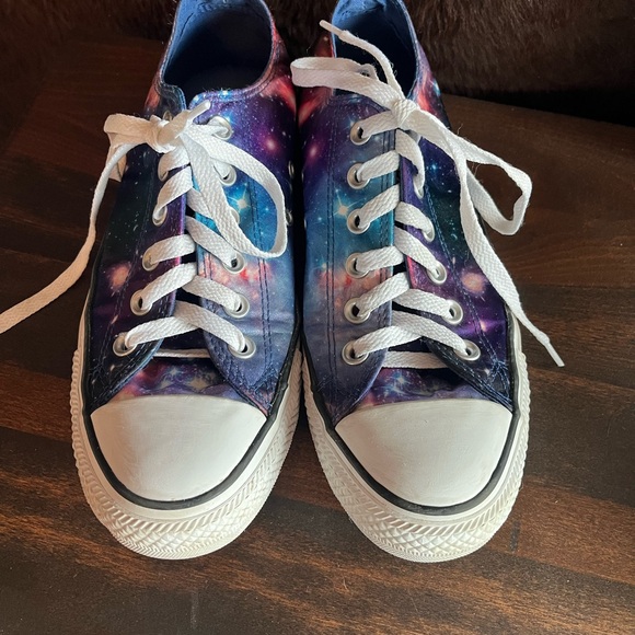 Converse All-Star Galaxy Sneakers Women’s size 8 - Picture 1 of 6